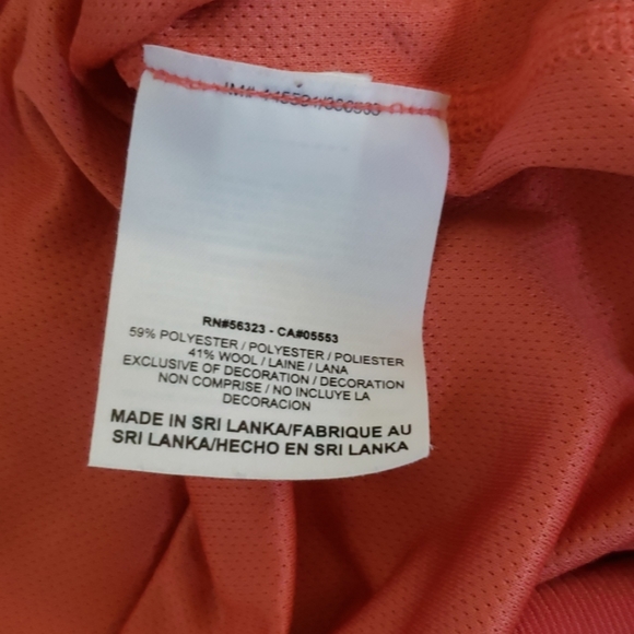 Nike Dri-Fit Top - Picture 6 of 6